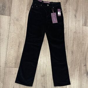 Gloria Vanderbilt Women’s Amanda Black Cord Casual Pants Size 4 Average